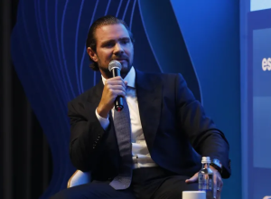 Daniel Vorcaro do Banco Master
Imagem: Rubens Cavallari/ Folhapress… - Veja mais em https://www.bol.uol.com.br/economia/2026/01/14/defesa-vorcaro-operacao.htm?cmpid=copiaecola